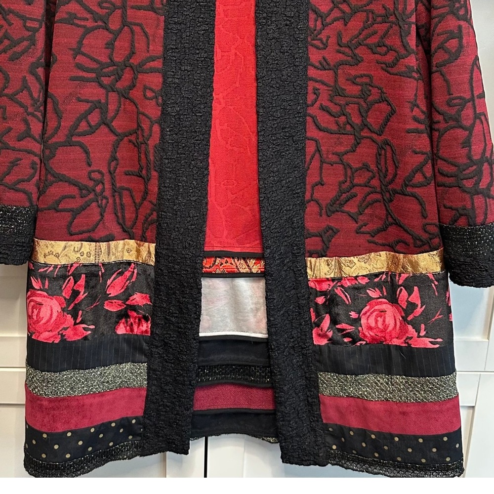 Chicos Sz 0 Patchwork Duster Jacquard Open Front Cardigan Red Black Romantic - Picture 4 of 7